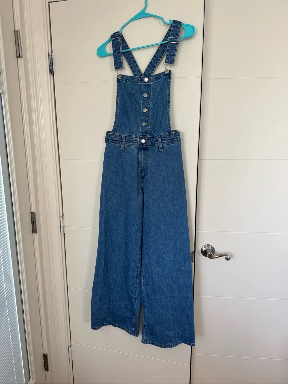 Universal Thread Women’s Denim Wide Leg Overalls